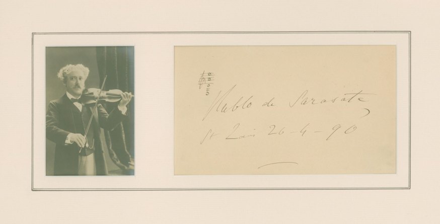 Sarasate, Pablo de - Ensemble with Signature and Photograph.